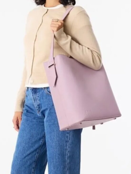 BEIS Handbags - Beis - The Essential Tote in Wicked Pink (NEW WITH TAGS)
